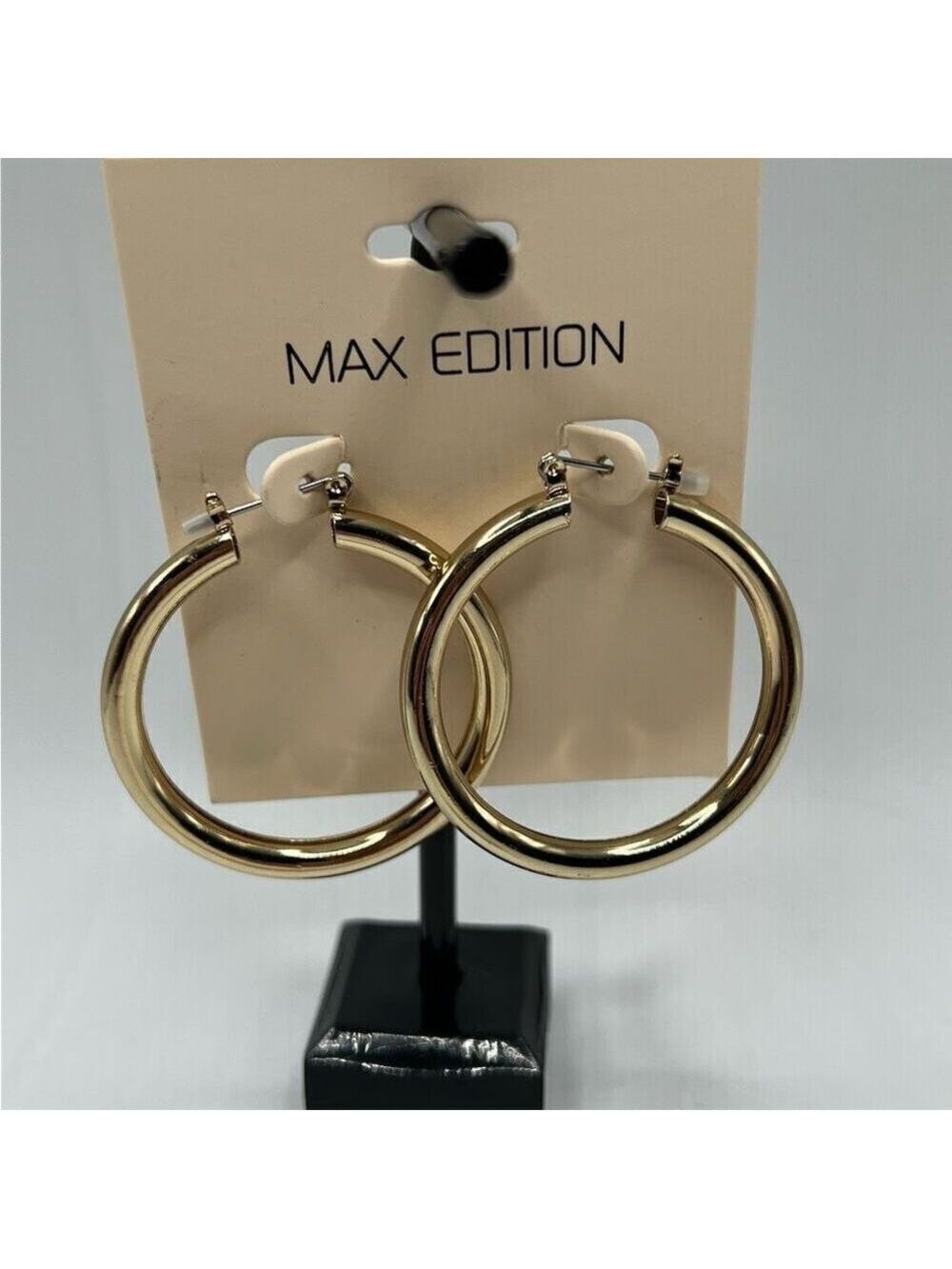 Max Edition Earrings Golden Hoops$